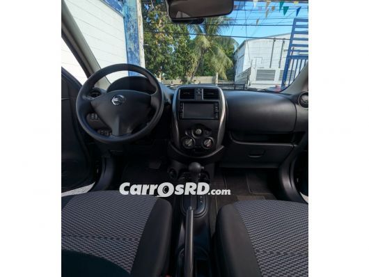 Nissan March Hatchback en venta