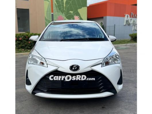 Toyota Vitz Carros en venta