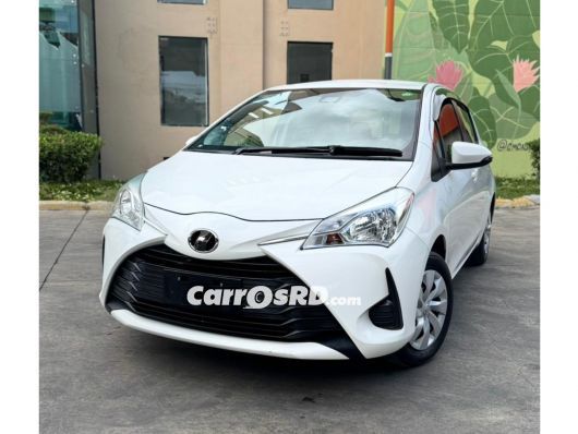 Toyota Vitz Carros en venta