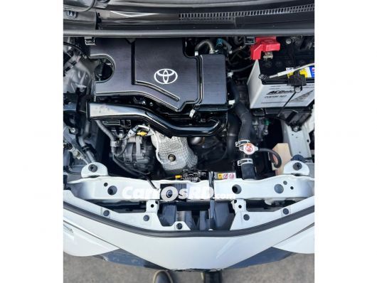 Toyota Vitz Carros en venta