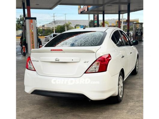 Nissan Versa Carros en venta