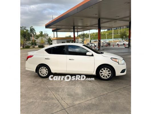 Nissan Versa Carros en venta