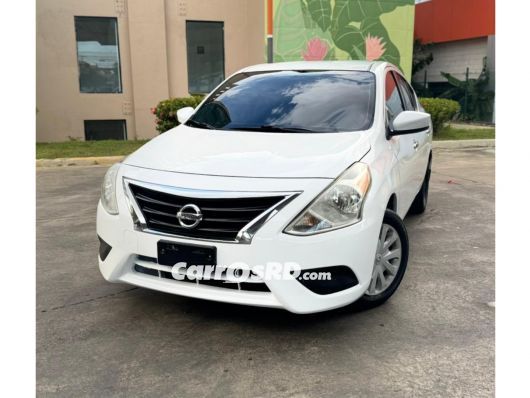 Nissan Versa Carros en venta