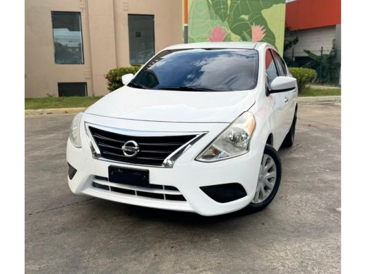 Nissan Versa SV en venta