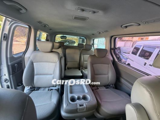 Hyundai Grand Starex Minivan en venta