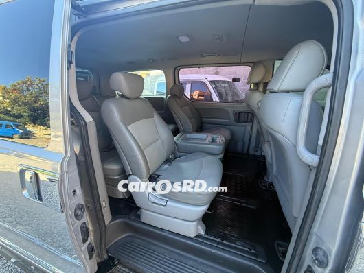 Hyundai Grand Starex Minivan en venta