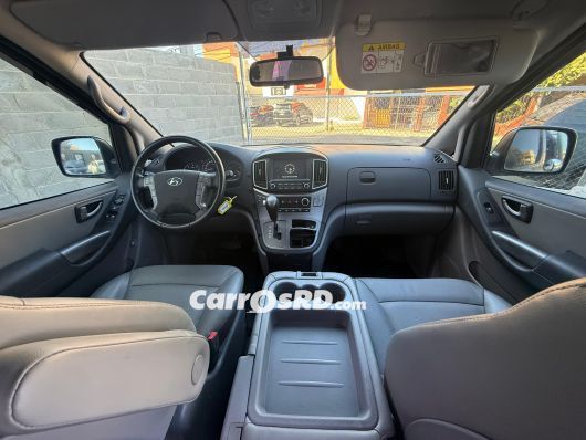 Hyundai Grand Starex Minivan en venta