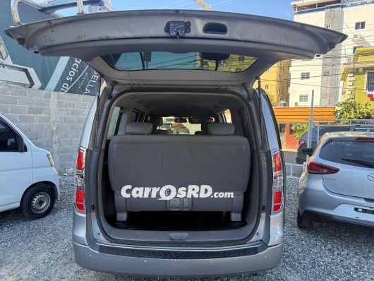 Hyundai Grand Starex Minivan en venta