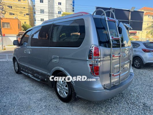 Hyundai Grand Starex Minivan en venta