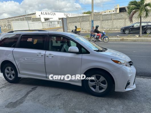 Toyota Sienna Minivan en venta