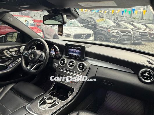 Mercedes-Benz Clase C Carros en venta