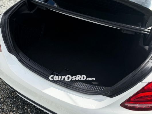 Mercedes-Benz Clase C Carros en venta