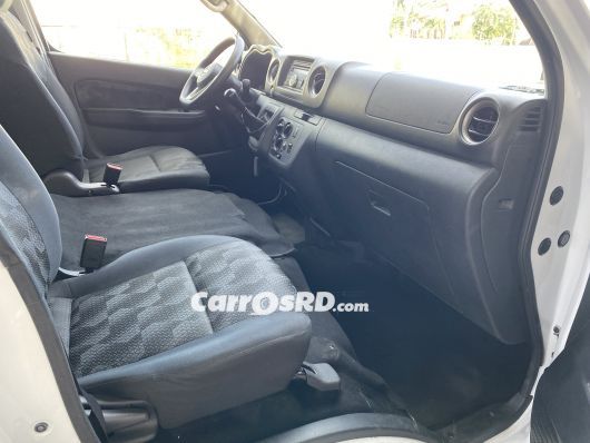 Nissan URVAN Minivan en venta