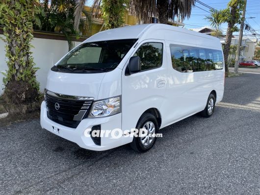 Nissan URVAN Minivan en venta