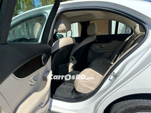 Mercedes-Benz Clase C Carros en venta