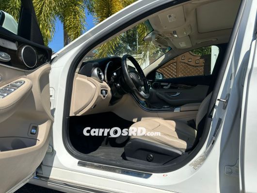 Mercedes-Benz Clase C Carros en venta