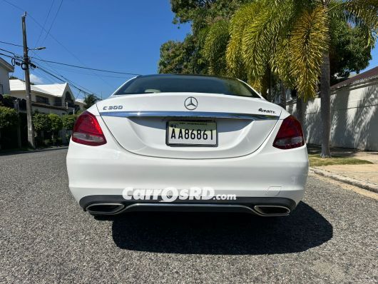 Mercedes-Benz Clase C Carros en venta