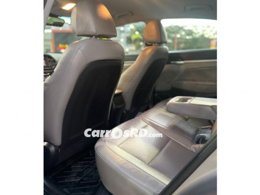 Hyundai Elantra Carros en venta