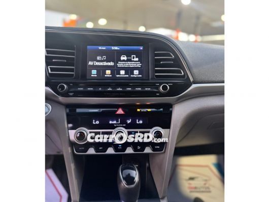 Hyundai Elantra Carros en venta