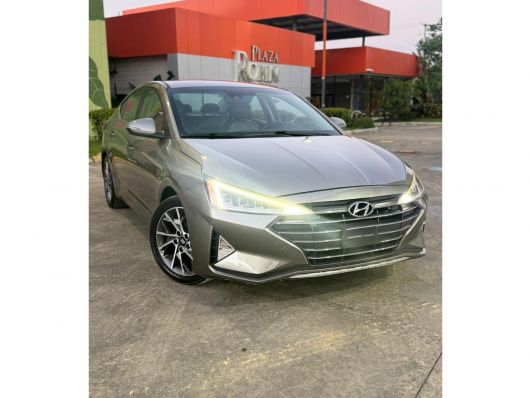 Hyundai Elantra Limited en venta