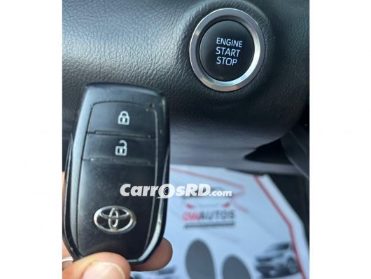 Toyota Yaris Carros en venta