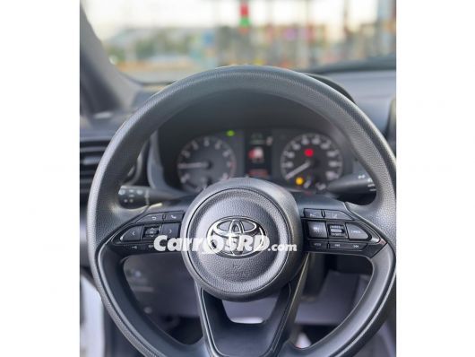 Toyota Yaris Carros en venta