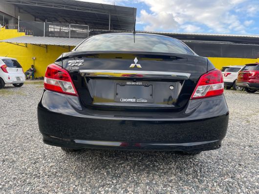 Mitsubishi Mirage G4 LE