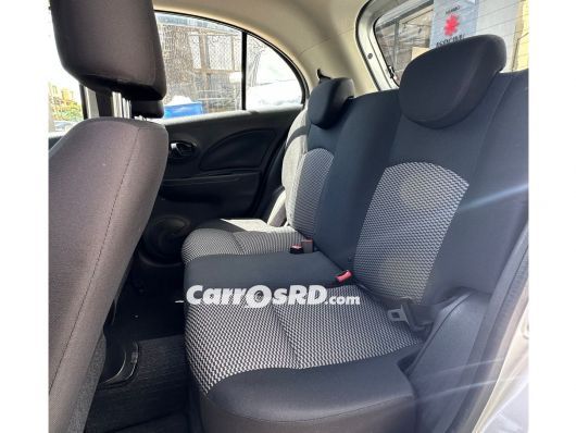 Nissan March Hatchback en venta