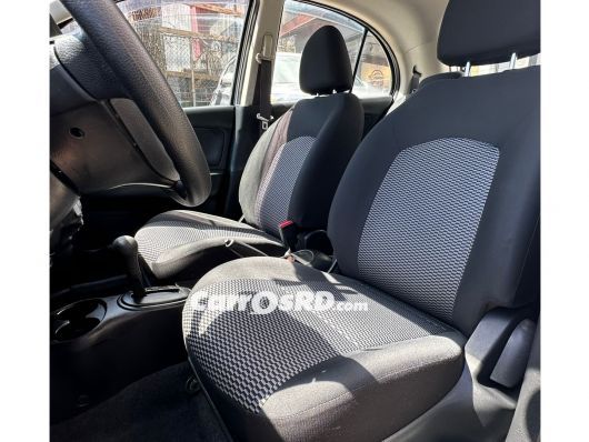 Nissan March Hatchback en venta