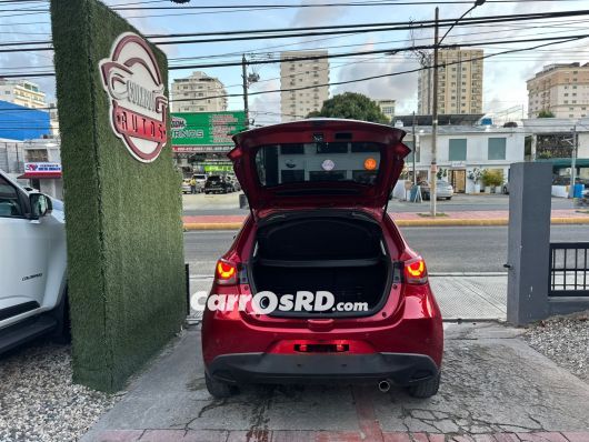 Mazda Demio Hatchback en venta