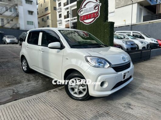 Toyota Passo Carros en venta