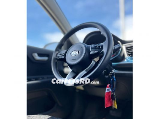 Kia Rio Carros en venta