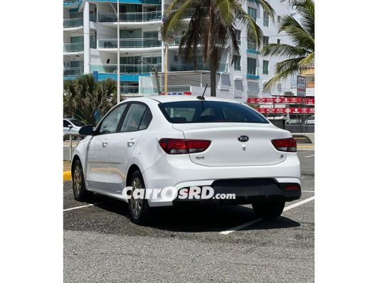 Kia Rio Carros en venta