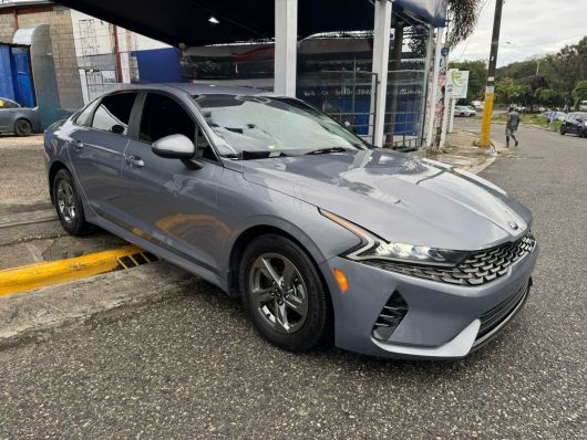 Kia K5 Básico en venta