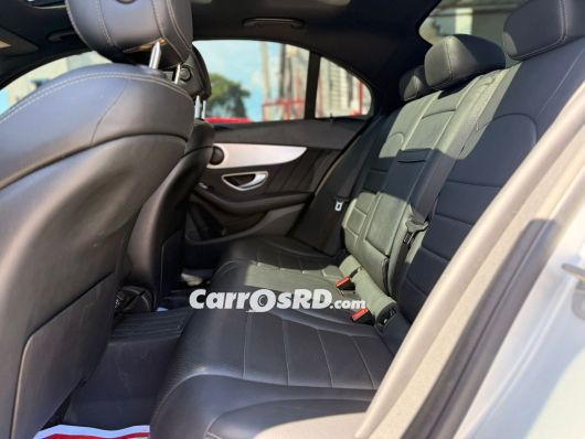 Mercedes-Benz Clase C Carros en venta