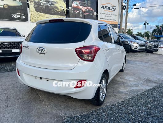 Hyundai Grand i10 Carros en venta