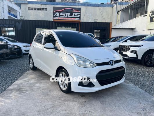 Hyundai Grand i10 Carros en venta