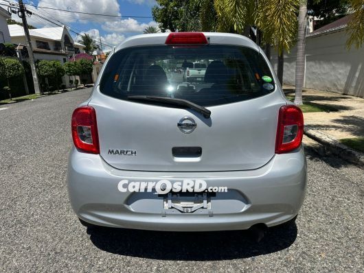 Nissan March Carros en venta