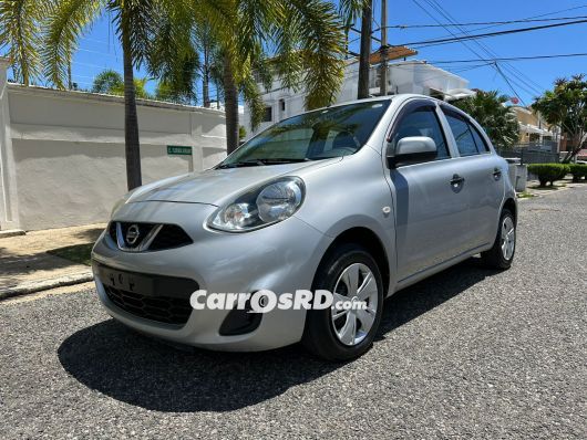 Nissan March Carros en venta