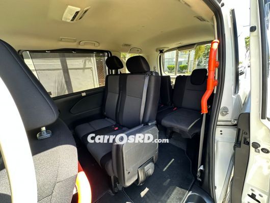 Nissan Serena Minivan en venta