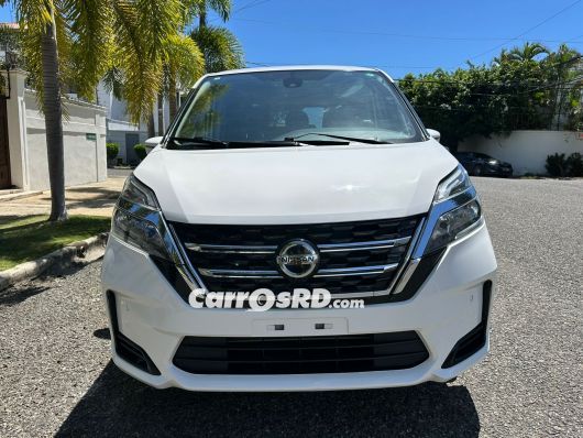 Nissan Serena Minivan en venta