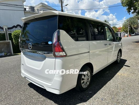 Nissan Serena Minivan en venta