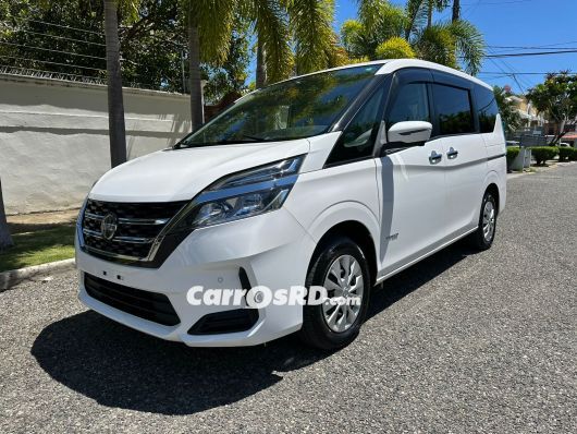 Nissan Serena Minivan en venta