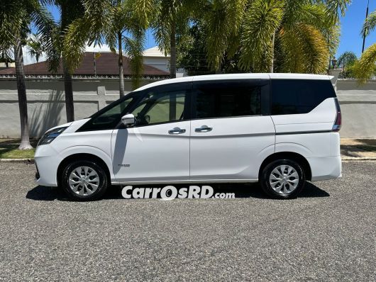 Nissan Serena Minivan en venta