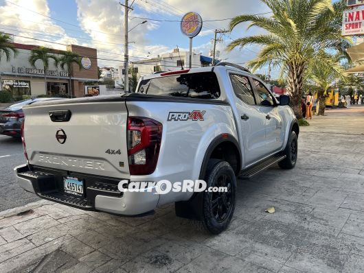 Nissan Frontier Camioneta en venta