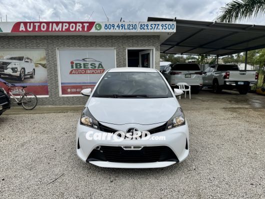 Toyota Vitz Carros en venta