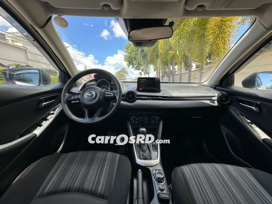 Mazda Demio Carros en venta