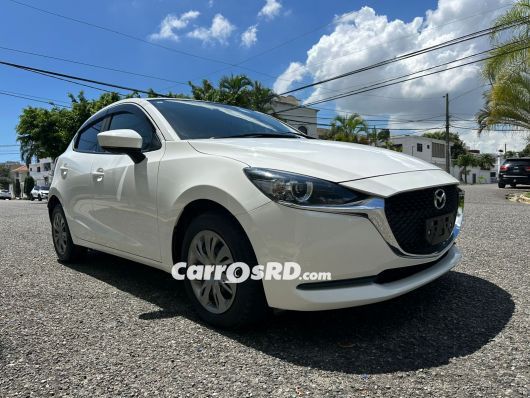 Mazda Demio Carros en venta