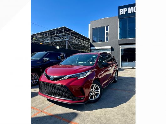Toyota Sienna XSE en venta
