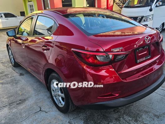 Mazda Demio Hatchback en venta